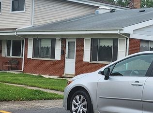 9060 N Clifton Ave, Niles, IL