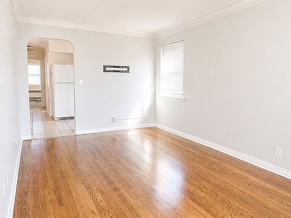 4th image of 5387 69th St #1A