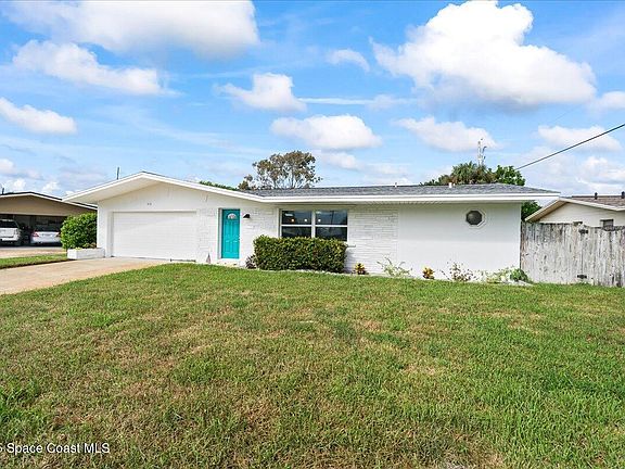 2nd image of 472 Royal Palm Ct