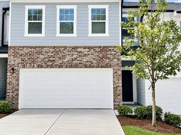 3025 Osier Cir, Douglasville, GA 30135