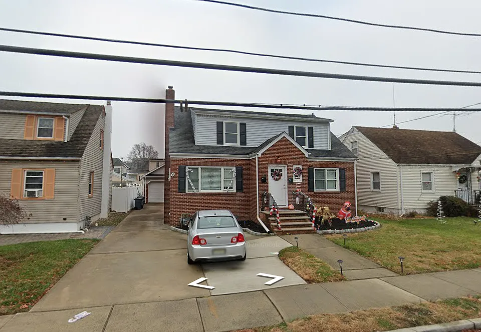 66 Linden St #2