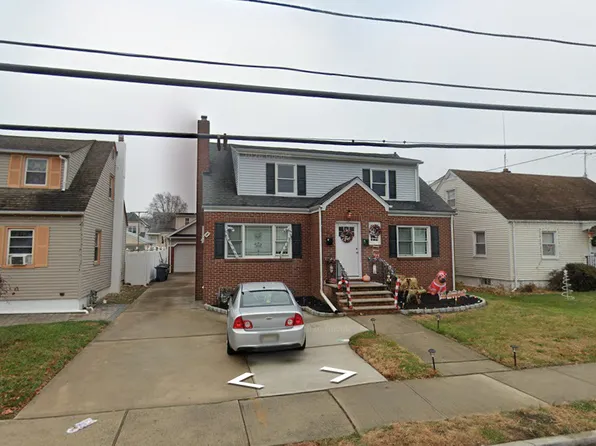 66 Linden St Floor 2, Carteret, NJ 07008