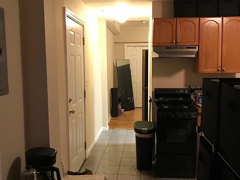 220 Hanover St #9 — Photo 12