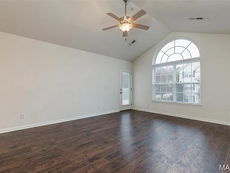 1770 Lexington Pl #104 — Photo 2