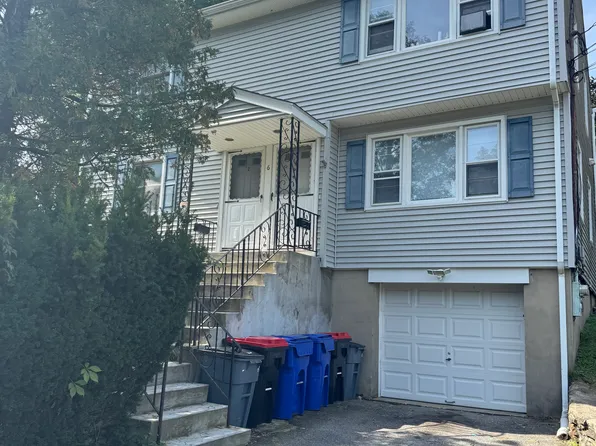6 Truman Ct, Norwalk, CT 06854