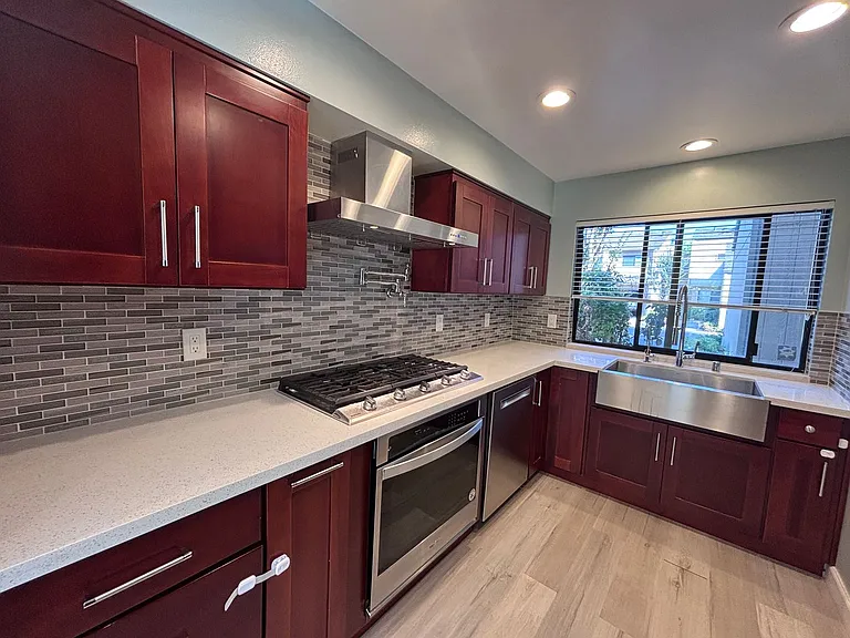 6604 Old Mill Ct — Photo 4