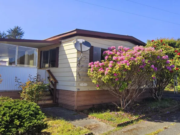 12400 Us Highway 101 N Space 988, Smith River, CA 95567