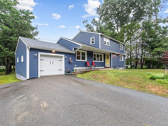 3rd image of 3 Grant Rd