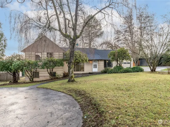 3329 Columbia Heights Road, Longview, WA 98632