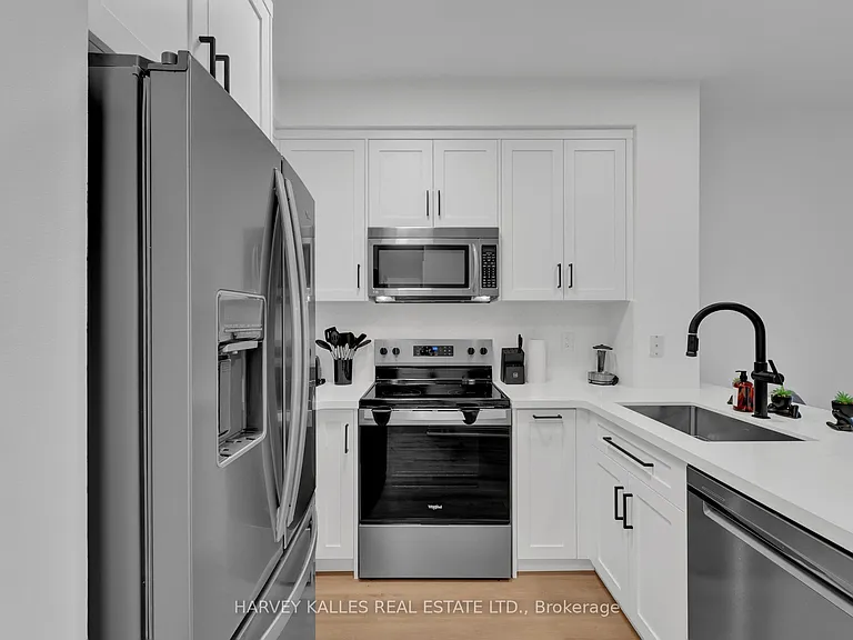 18 Yorkville Ave #1606 — Photo 15