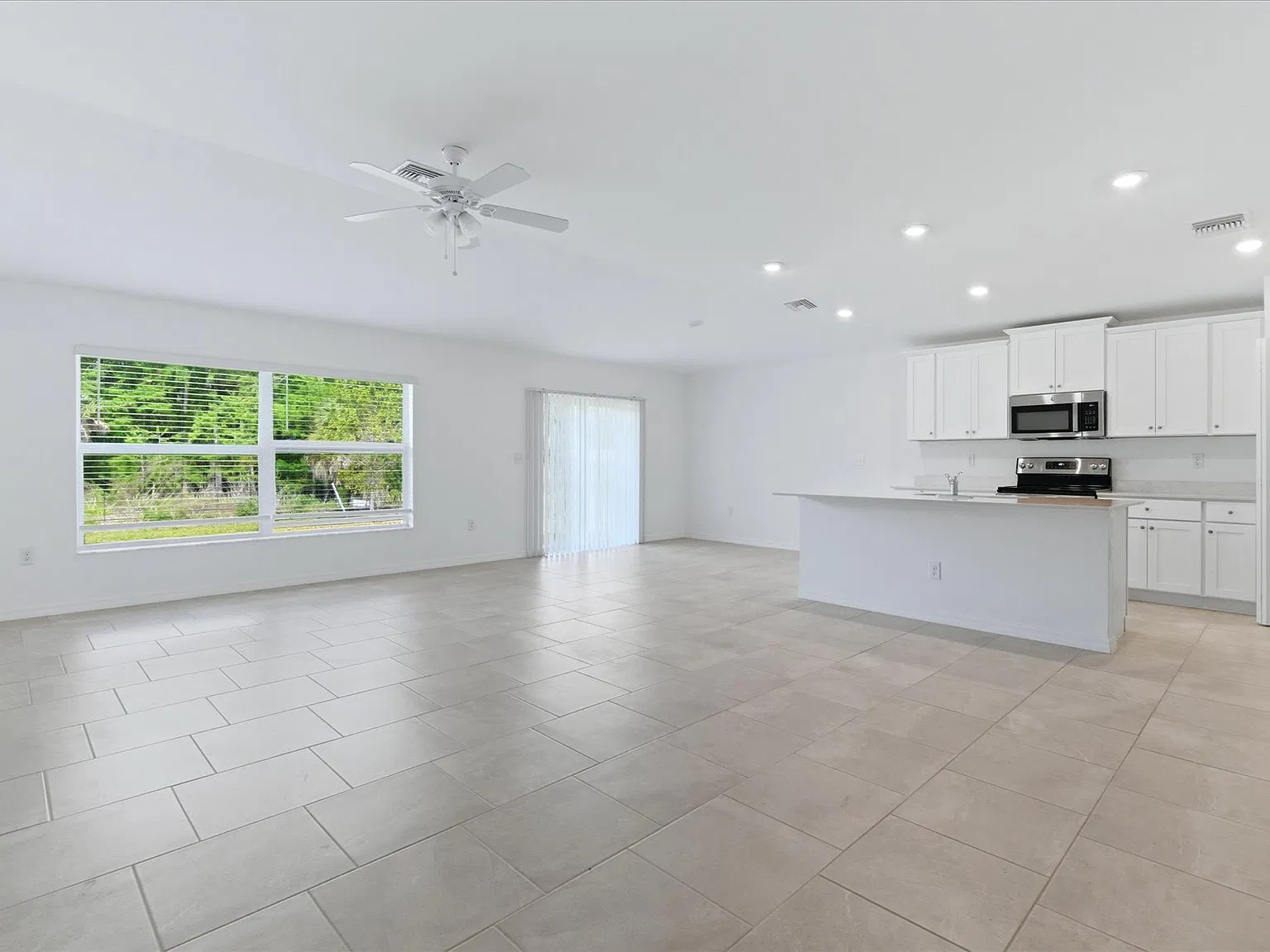3911 Treasure Oak Way - 1 — Photo 2
