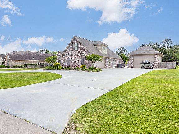3rd image of 200 Colonial Estates Dr
