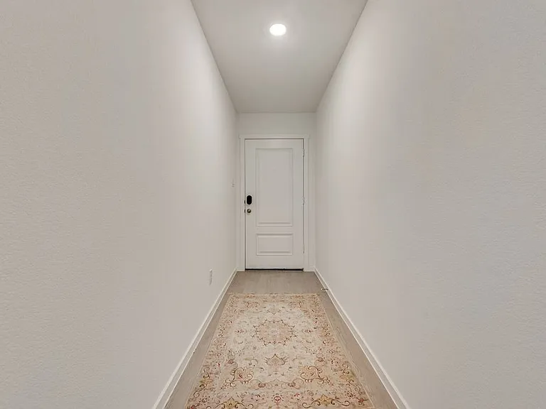 14112 Hammersmith St — Photo 3