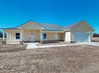 1214 E Gibtown Rd, Poolville, TX 76487