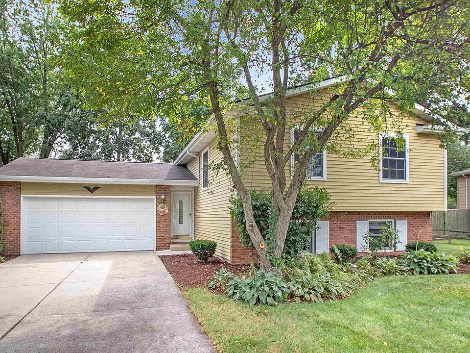 1st image of 23358 Broadwood Dr