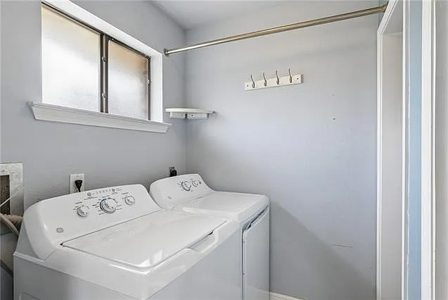 505 Raspberry St — Photo 17