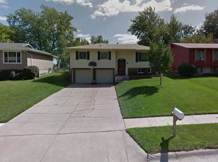 10223 Weir St, Omaha, NE 68127