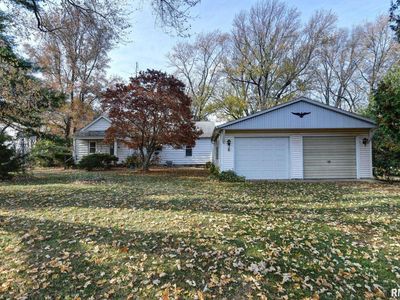 203 W Lincoln St, Owaneco, IL, 62555