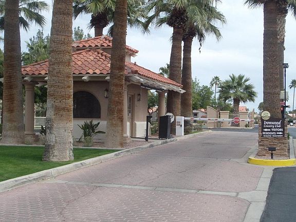 3rd image of 10706 E Coopers Hawk Dr