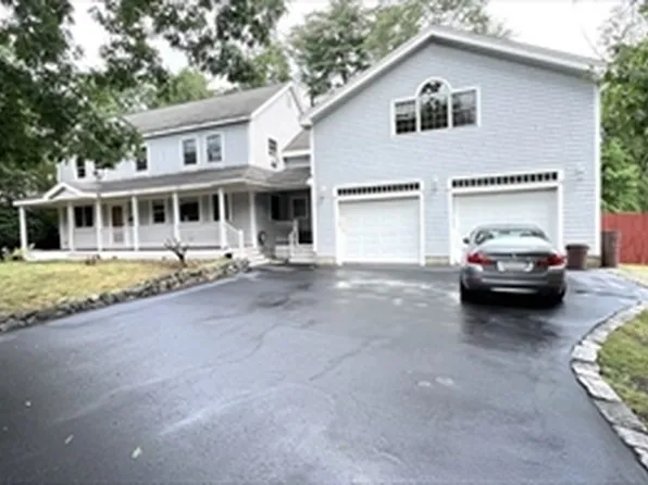 5 Kinney Ave, Burlington, MA 01803