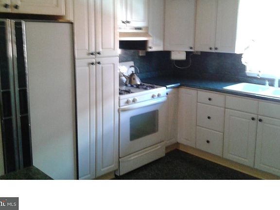 3rd image of 8841 E Roosevelt Blvd