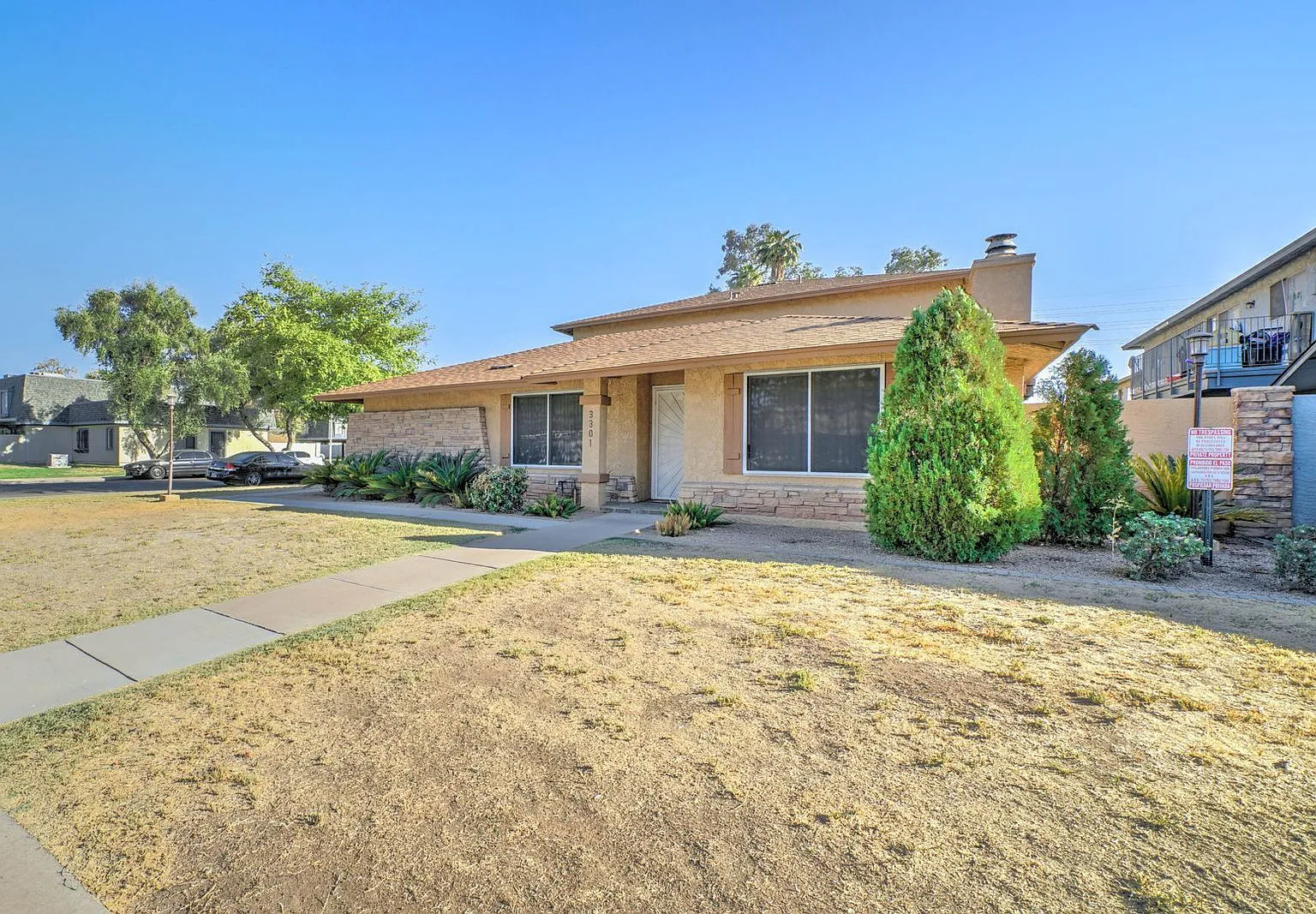 3 bed, 2.0 bath, 1152 sqft, $1,600 — Photo 3