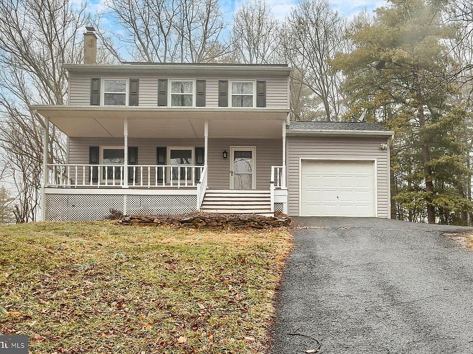 1st image of 230 Woodridge Cir