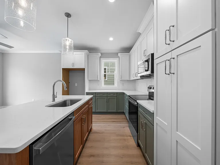 2805 Fawn Ave #B — Photo 9