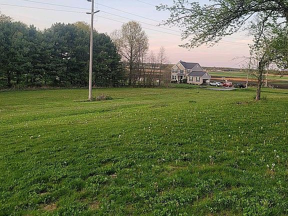 2nd image of Duquette Ave NE