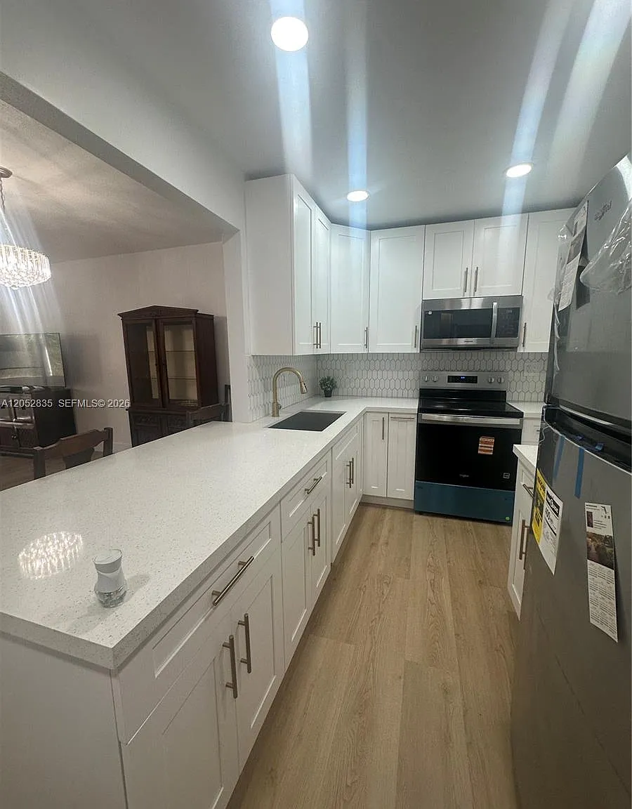 Ken-Dade Condo — Photo 1