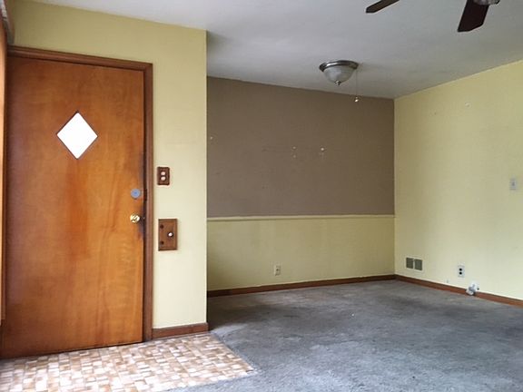 4th image of 2634 Scott St