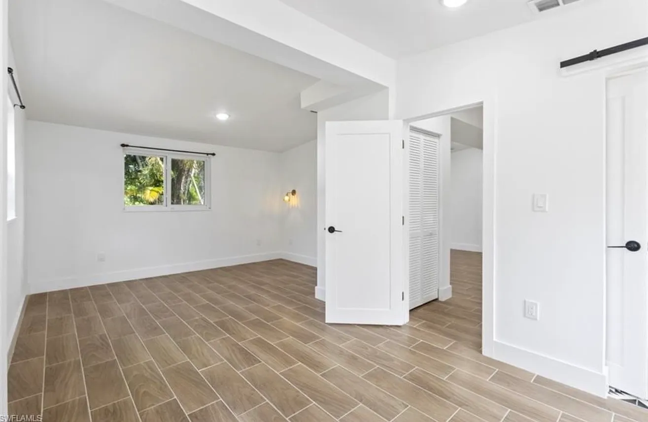 2 bed, 950 sqft, $2,900 — Photo 4