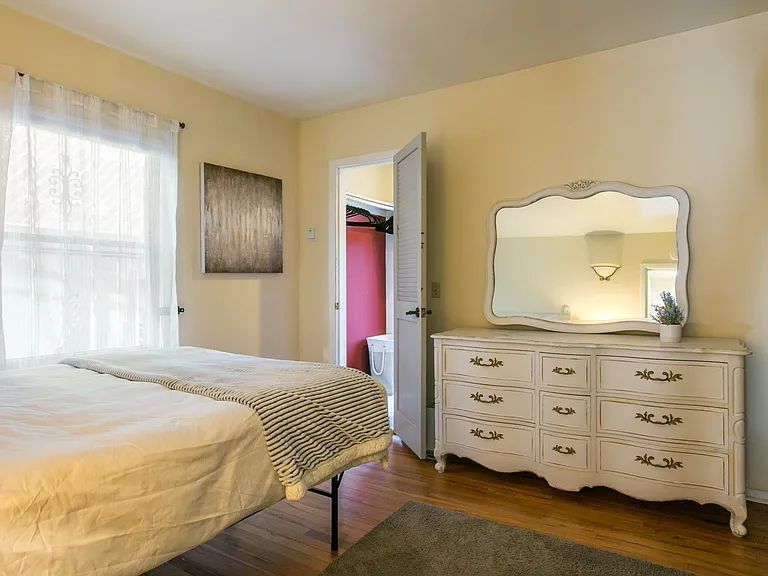 217 Cornell Dr SE — Photo 17
