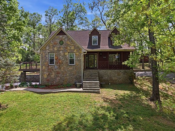 2nd image of 2105 Alpine Dr