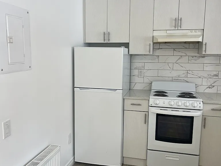 630 Cummings Ave — Photo 236