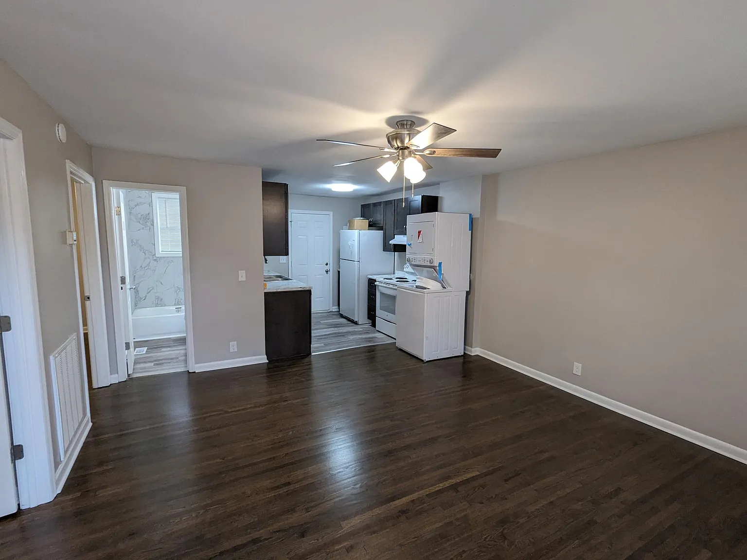 2 bed, 780 sqft, $1,450 — Photo 2