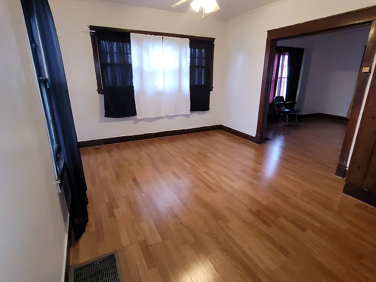 623 E Bishop Ave — Photo 5