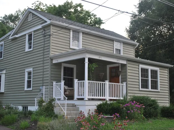 418 Pebble Hill Rd, Doylestown, PA 18901