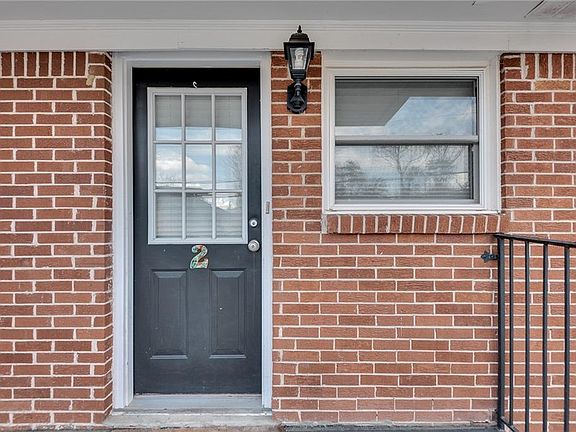 3rd image of 4282 Roswell Rd NE APT M2