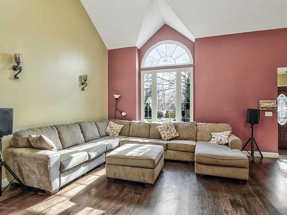 2nd image of 1923 White Knoll Dr
