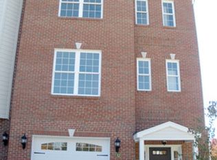 52 Hibiscus Ct, La Plata, MD 20646