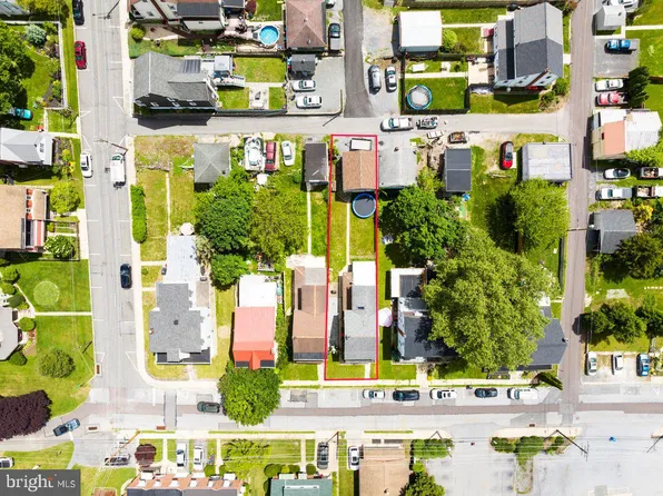 28 Front St, Mohnton, PA 19540