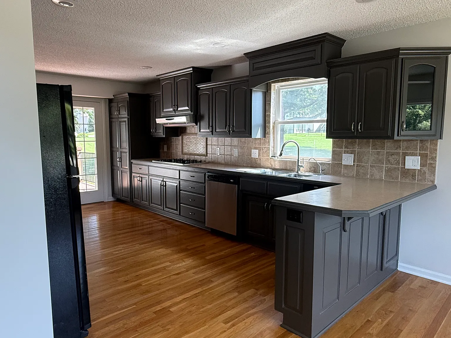 5 bed, 3.5 bath, $3,300 — Photo 1