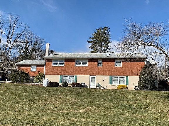 Rear View - walkout basement