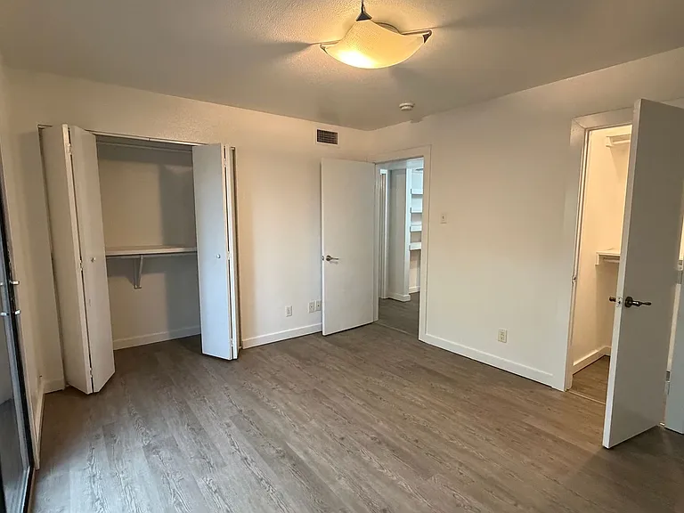 4123 Avondale Ave #106 — Photo 9
