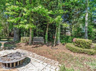 9423 Willow Tree Ln, Charlotte, NC 28277