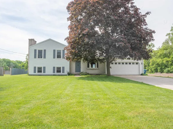 2293 W Midland Rd, Auburn, MI 48611