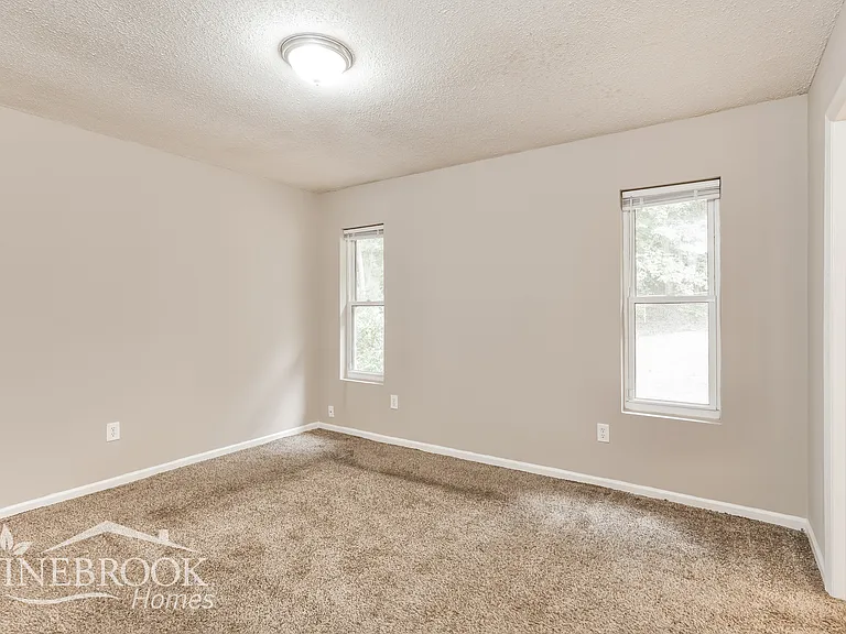 2315 Rutherford Ave — Photo 9