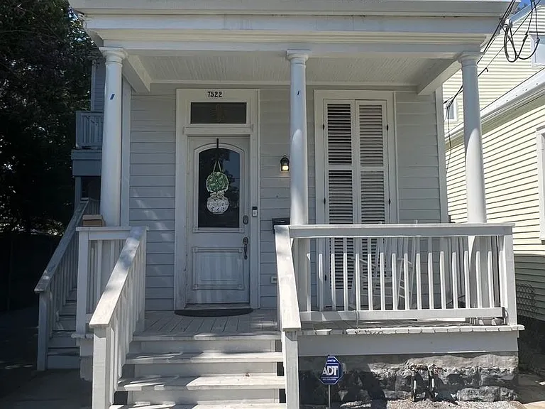 7522 Burthe St — Photo 1