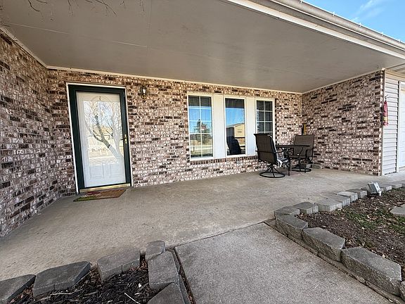 3rd image of 2608 Dawnview Dr
